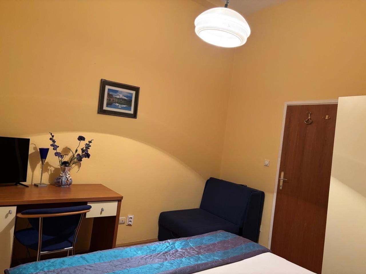 Apartments Vojin Risan Habitación foto
